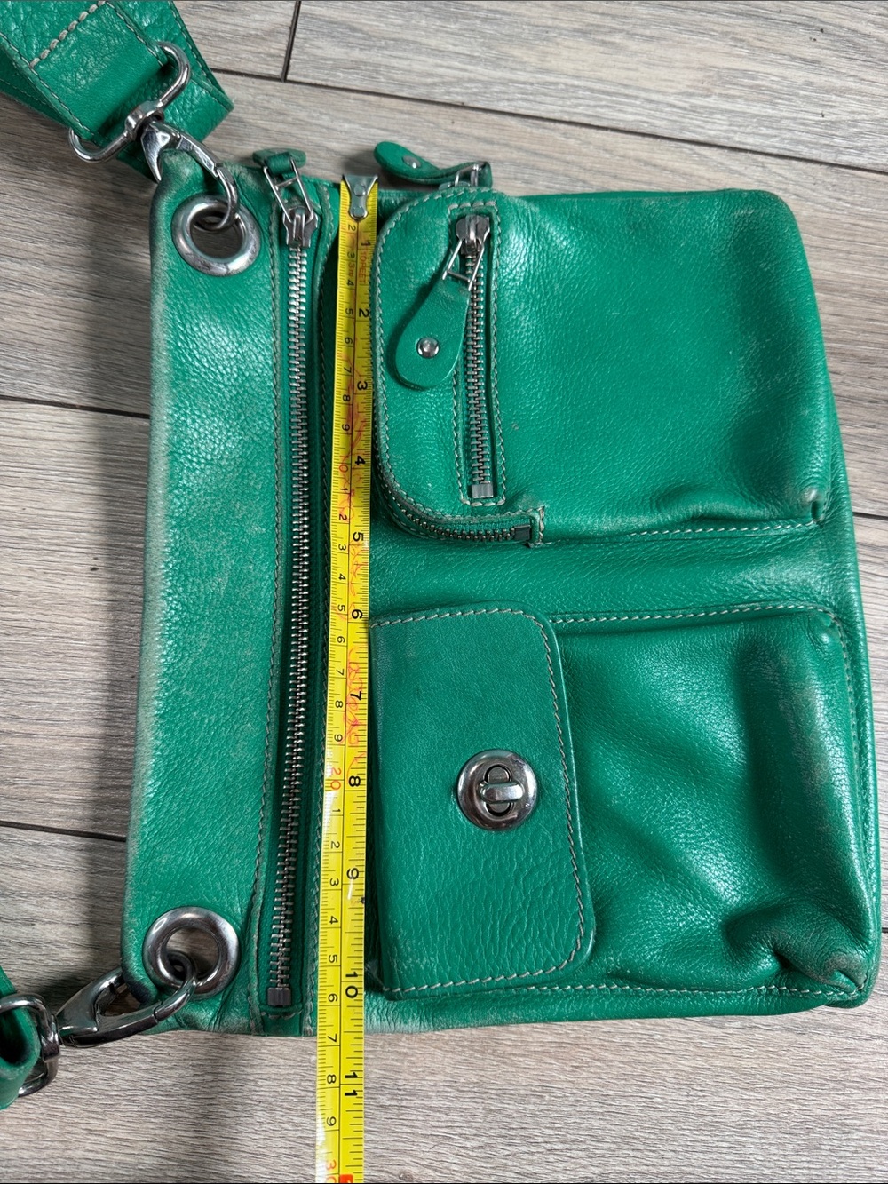 Roots Green Leather Crossbody Bag - Picture 6 of 7